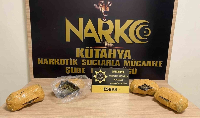 Kütahya'da çantasında esrar ele geçirilen şahıs tutuklandı