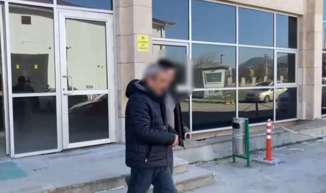 Kütahya'da kemerinde uyuşturucu ele geçirilen yolcu tutuklandı