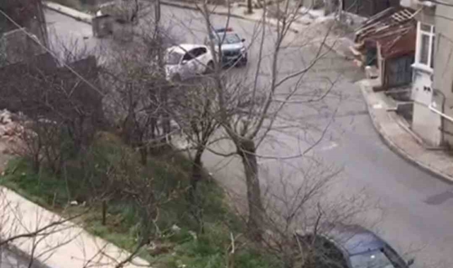 Maltepe&#039;de polis ile şüpheli şahıs arasında kovalamaca kamerada
