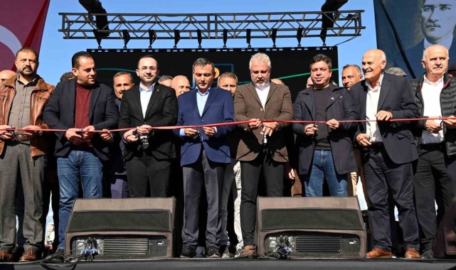 Manavgat Belediyesi Fen İşleri Şantiyesi'ni Lara konseriyle açtı