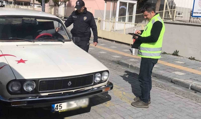 Manisa'da aranan 14 şahıs yakalandı