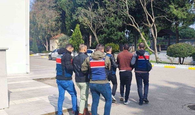 Manisa'da terör operasyonu: 2 gözaltı