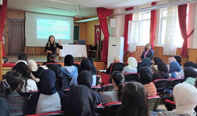 Mersin emniyeti öğrencilerle yönelik bilgilendirme çalışması gerçekleştirdi