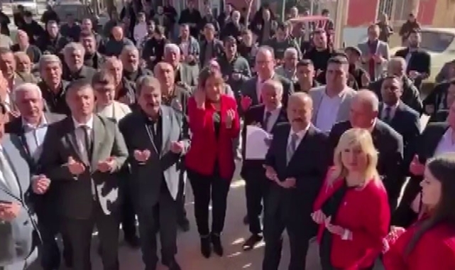 MHP'li vekil kazanmaları için hocadan dua istedi