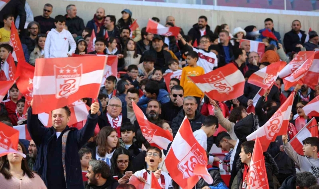 "Minik Yiğidolar" Sivasspor'a destek oldu