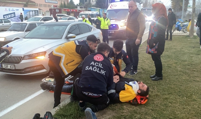 Motosiklet ile otomobil çarpıştı: 1 yaralı