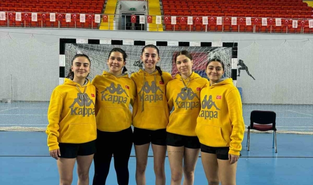 Muğla'dan 5 sporcu Hokey A Milli Takımı'na seçildi