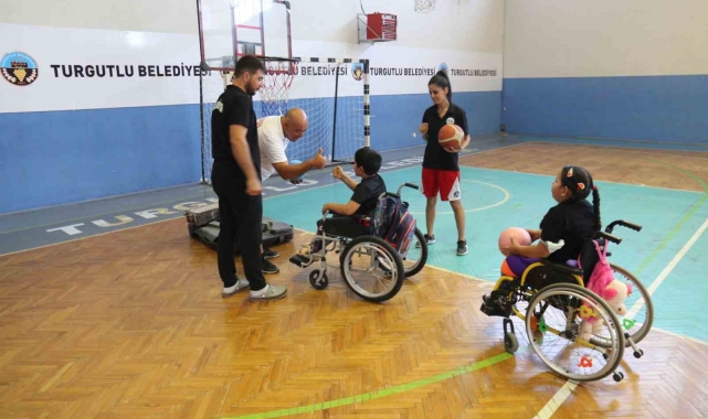 'Mutlu Cuma' Projesiyle sporda engeller kaldırılıyor
