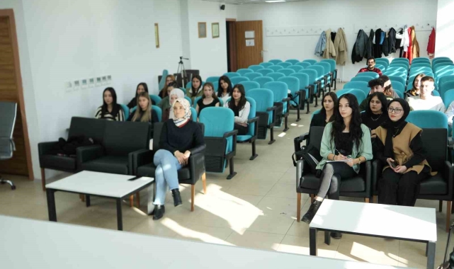 Niğde'de 7-24 Açık Gençlik Merkezi gençlerin yoğun ilgisini görüyor