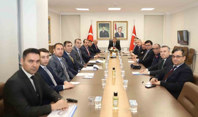 Öğrencilerin huzur ve güvenliği için toplandılar