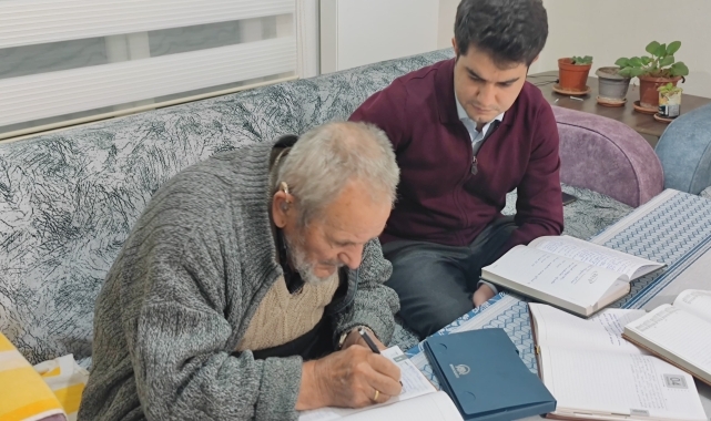 Oğuzlar Kaymakamı Turan'dan 71 yıldır günlük tutan Hastaoğlu'na ziyaret