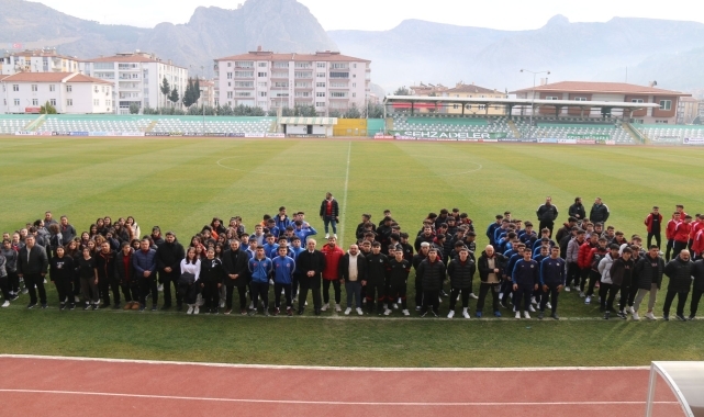 Okul Sporları Futbol Genç Kızlar ve Erkekler Grup Müsabakaları Amasya'da başladı
