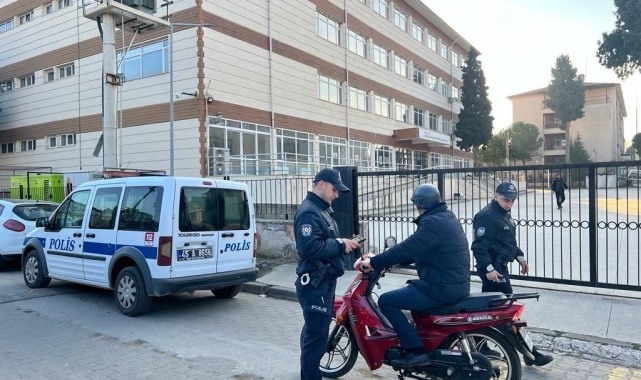 Okulların çevresine ve servislere sıkı denetim