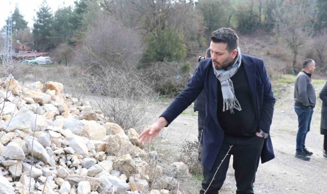 Öldürdükleri komşularının evine taziyeye dahi gitmişler