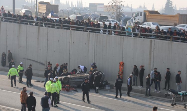Önce otomobile sonra aydınlatma direğine çarpıp takla attı: 1 ölü, 1 yaralı