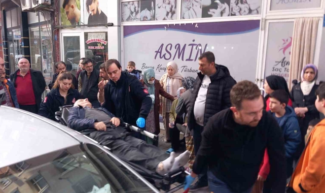 Otomobilin 90 yaşındaki yayaya çarpığı anlar kamerada