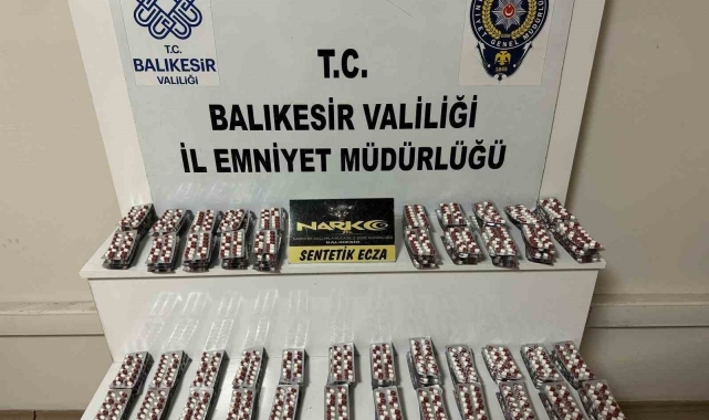 Polisin durdurduğu araç uyuşturucu deposu çıktı