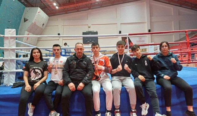 Şampiyonadan madalya ile döndüler