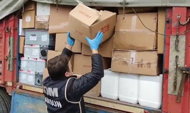Samsun'da bir kamyonda 200 litre etil alkol ele geçirildi