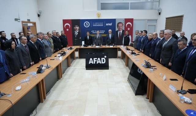 Samsun'da saat 04.17'de depremde hayatını kaybedenler anıldı