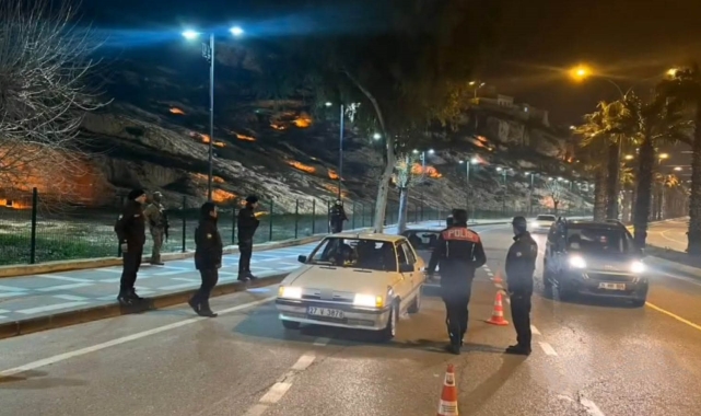 Şanlıurfa'da aranan 13 şüpheli yakalandı