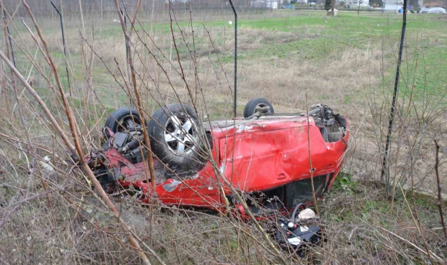 Şarampole uçan otomobilin sürücüsü yaralandı