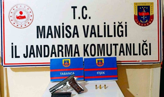 Şüpheli şahsın üzerinden tabanca çıktı
