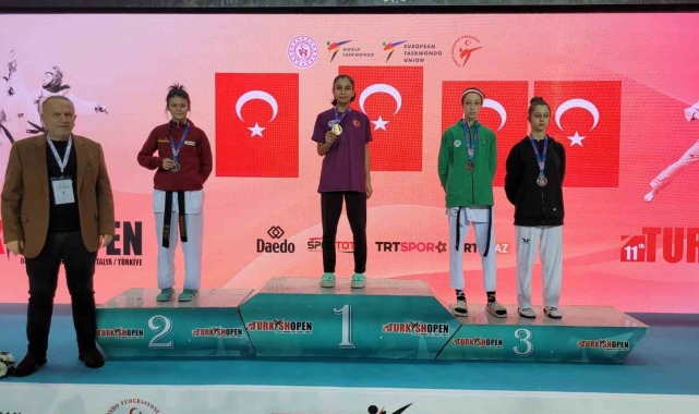 Taekwondocular 3 madalya ile döndü