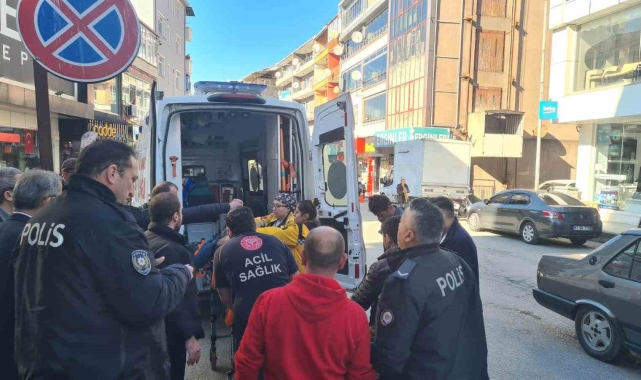 Tartıştığı husumetlisin sokak ortasında bıçakladı