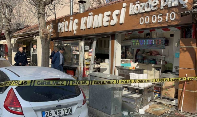 Tavuk ürünleri satan işyerinde patlama oldu