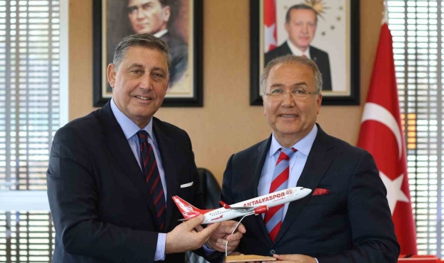 Tenisin kalbi Kemer'de atacak