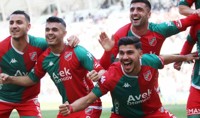 TFF 3. Lig: Karşıyaka: 3 - Pazarspor: 0