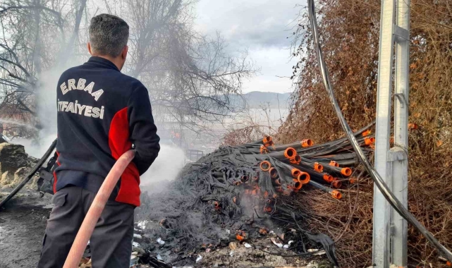 Tokat'ta bahçede çıkan yangın şantiyeye sıçradı
