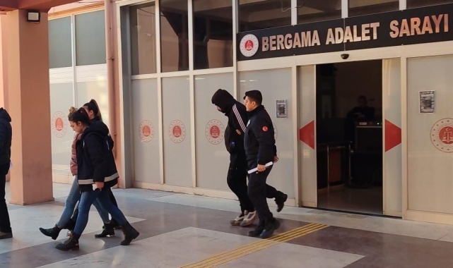 Torbacı sevgililer kıskıvrak yakalandı