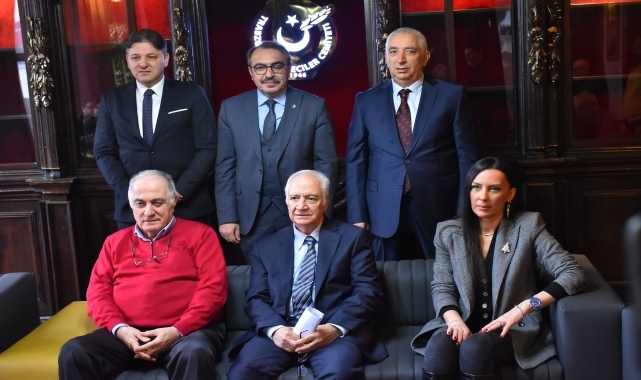 Trabzonspor Divan Başkanlık Kurulu Başkan adayı Hacısalihoğlu, gazetecilerle bir araya geldi