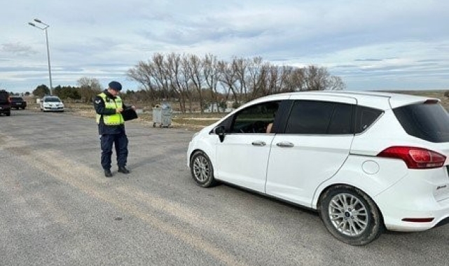 Trafik denetimlerinde 740 sürücüye 1 milyon 625 bin 712 TL ceza kesildi