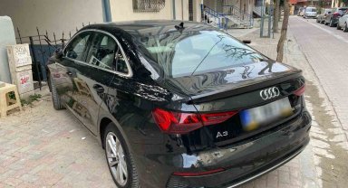 Trafikte seyir halindeyken Sunroof'da öpüşen şahıslara para cezası kesildi