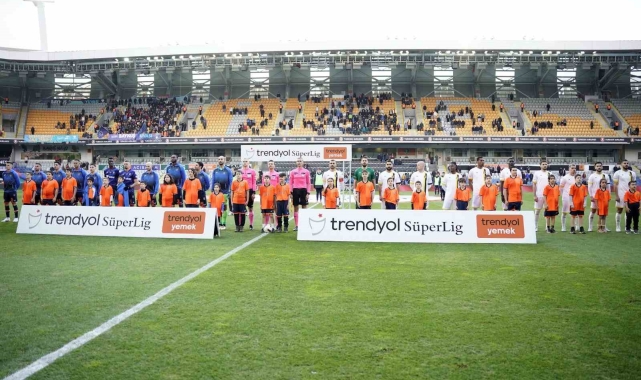Trendyol Süper Lig: RAMS Başakşehir: 0 - İstanbulspor: 0