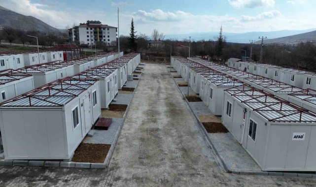 Tunceli'de konteyner kent yapımı sürüyor