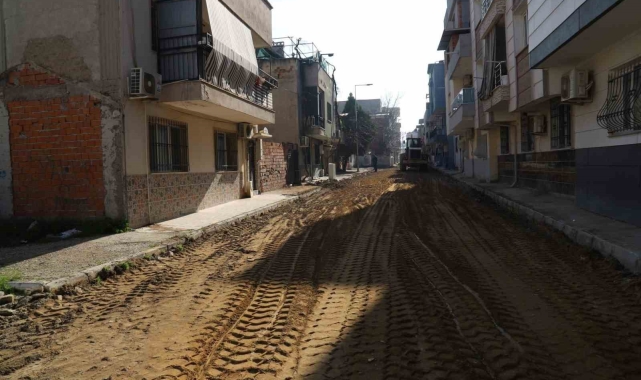 Turgutlu Belediyesi prestij caddeleri için çalışmalarına devam ediyor