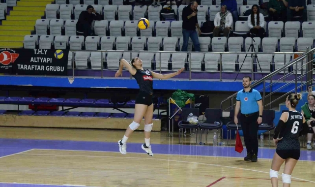 Voleybol yükselme müsabakaları kıran kırana geçen maçlarla sona erdi