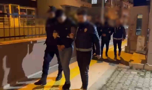 Yalova'da bilezik gasp eden 2 zanlı tutuklandı