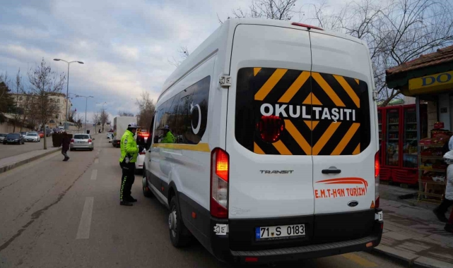 Yarıyıl tatili sona erdi, polis okul çevrelerinde denetim yaptı