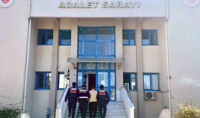Yaşından fazla suç kaydı var