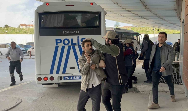 Yeşil Sol Parti Eskişehir milletvekili adayına terör örgütü üyesi olmaktan 6 yıl 3 ay hapis cezası verildi