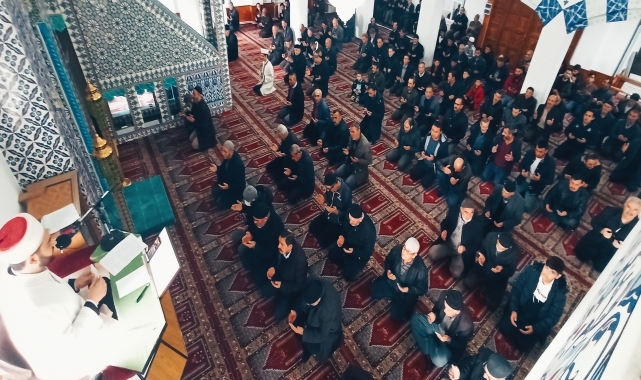 Yeşilyurt Kaymakamlığı "asrın felaketi"nde ölenler için Kur'an okuttu