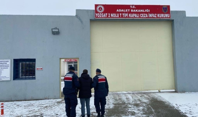 Yozgat'ta 14 firari hükümlü yakalanarak cezaevine teslim edildi
