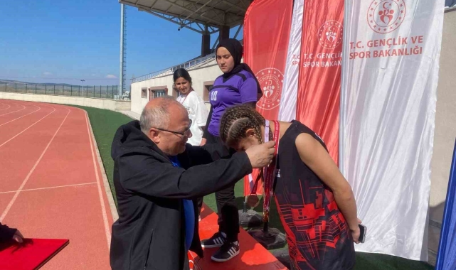 Afyonkarahisar'da Atletizm Gençler Müsabakaları sona erdi