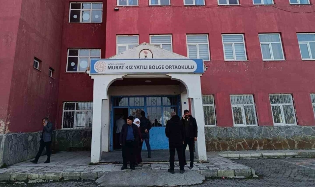 Ağrı'da vatandaş sandık başında