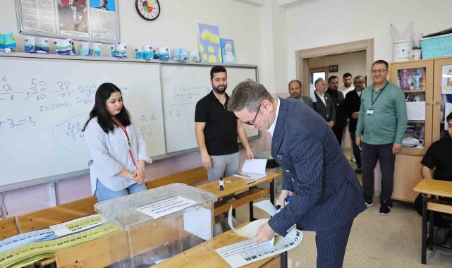 AK Parti Başakşehir Belediye Başkan Adayı Kartoğlu oyunu kullandı